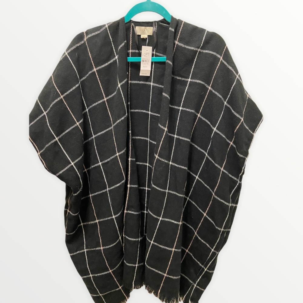 LOFT Wrap with Sleeves // One Size NWT // Perfect for Fall